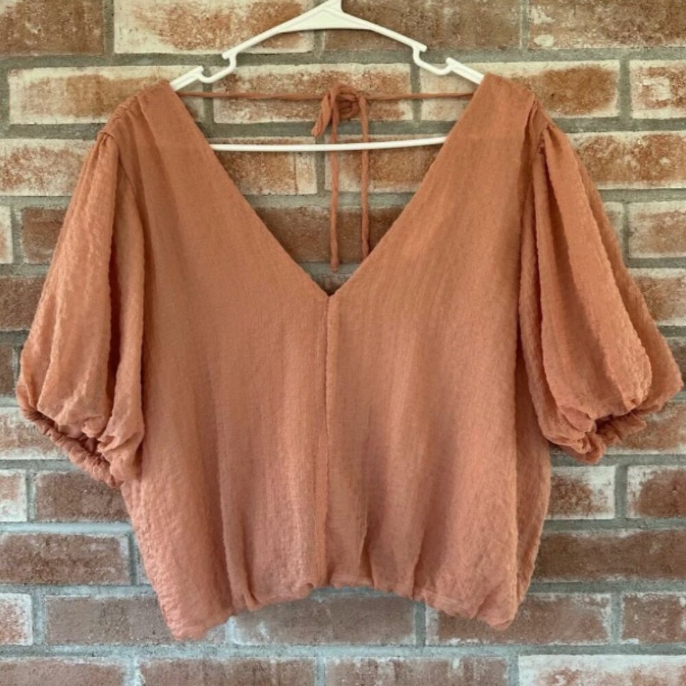 ASTR The Label Puff Sleeve V Neck Tie Back Crop Top Blouse Peach Pink XL